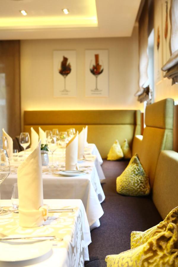 Hotel Weingut Matthias Dostert / Culinarium Nittel Esterno foto
